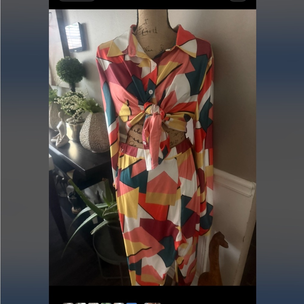 Abstract Geo-Print Long Sleeve Tie-Front Dress in Multi-Color